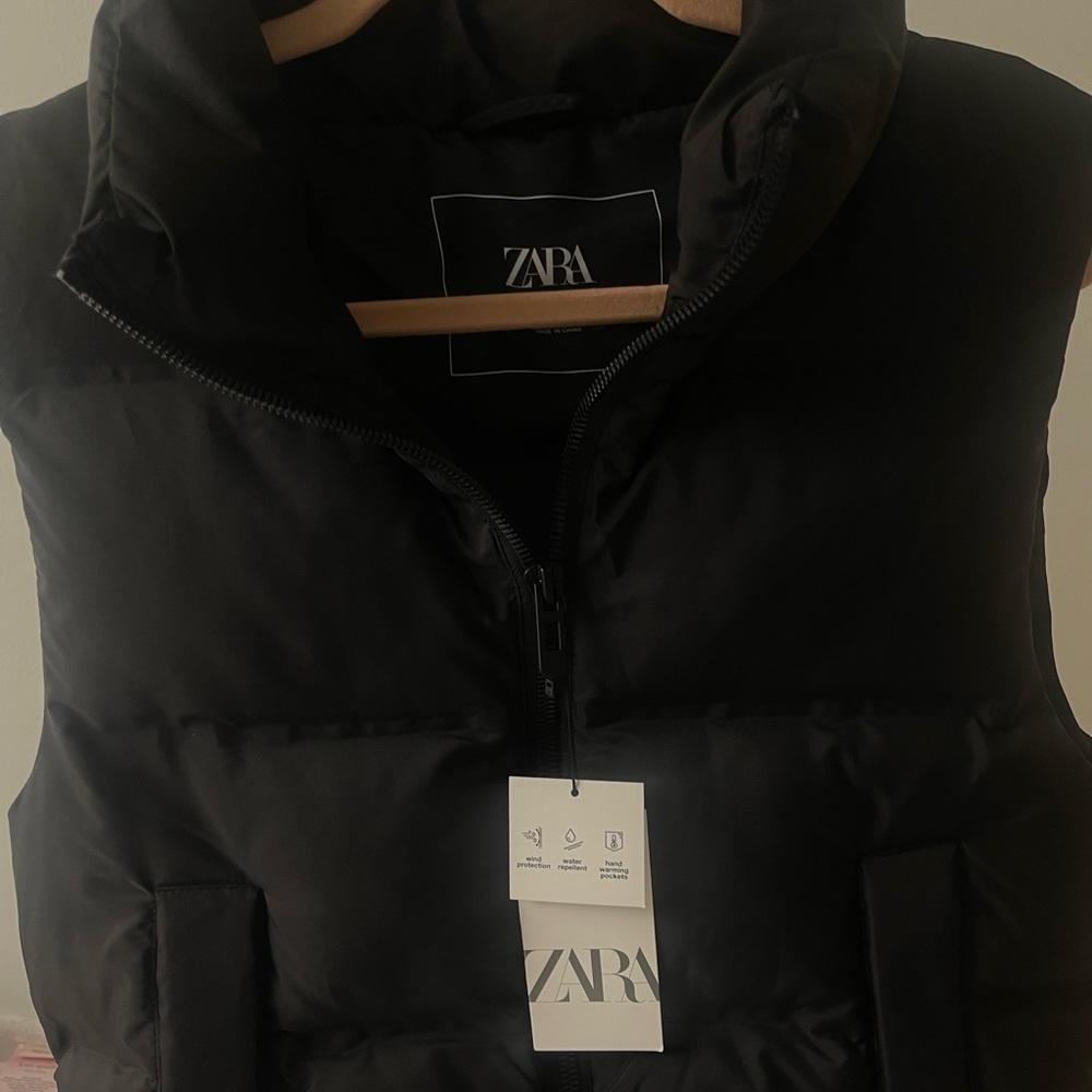 Short puffer vest